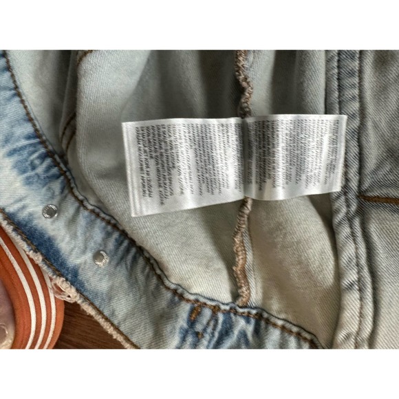 New H&M Denim Vest with Printed Design Light Distressed denim Men’s Sz Lg - Picture 6 of 10